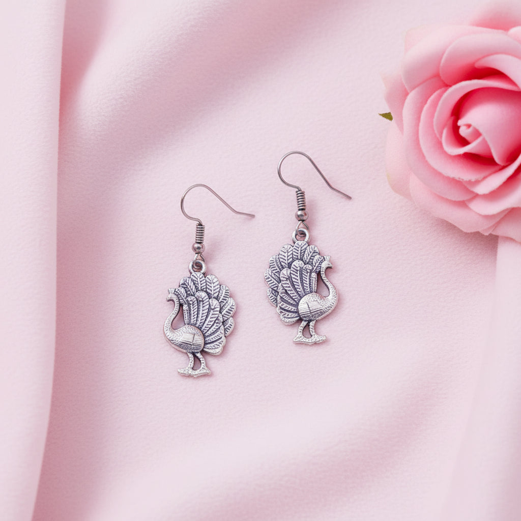Peacock royale dangler earrings (Silver)