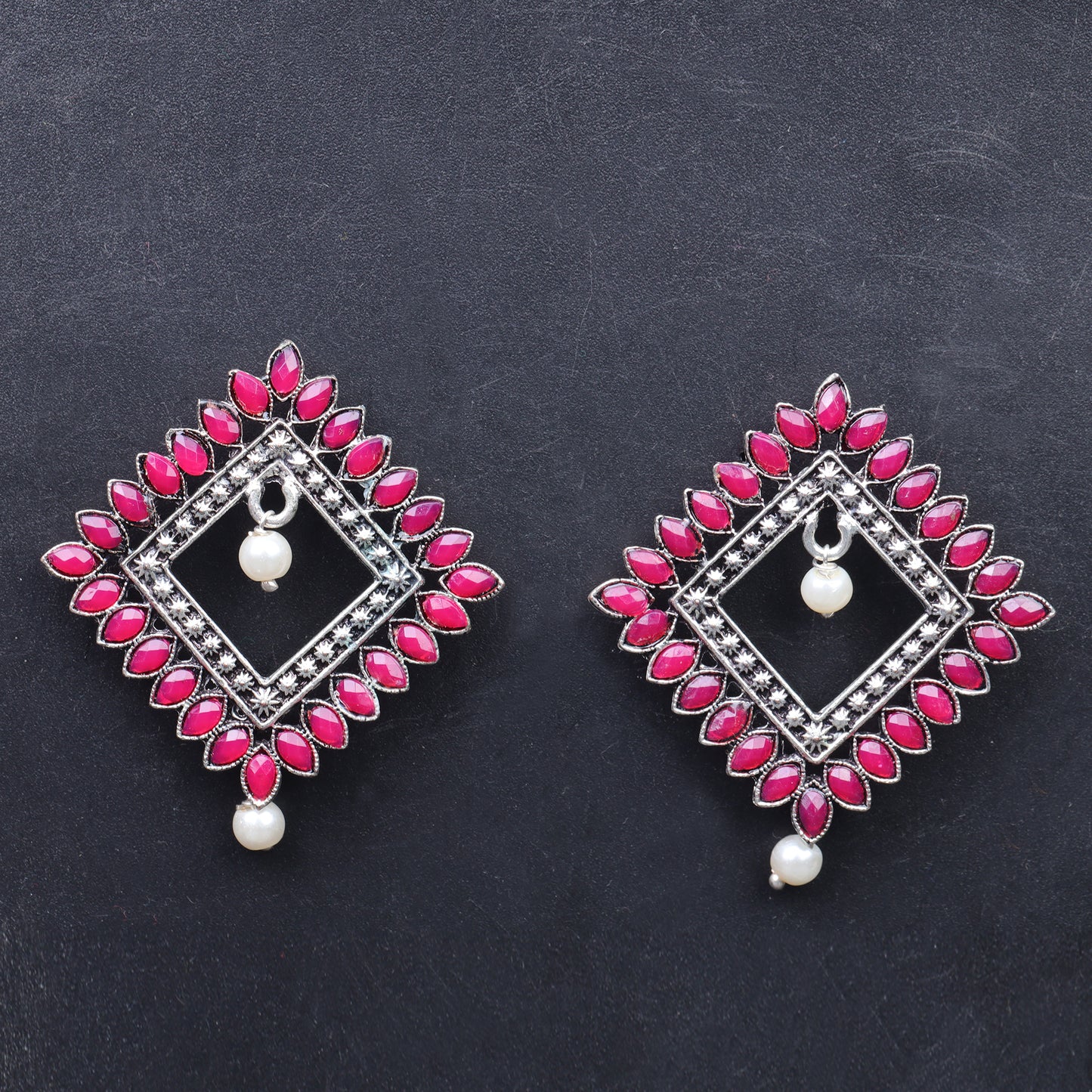 Sass Stone stud earrings (Red)