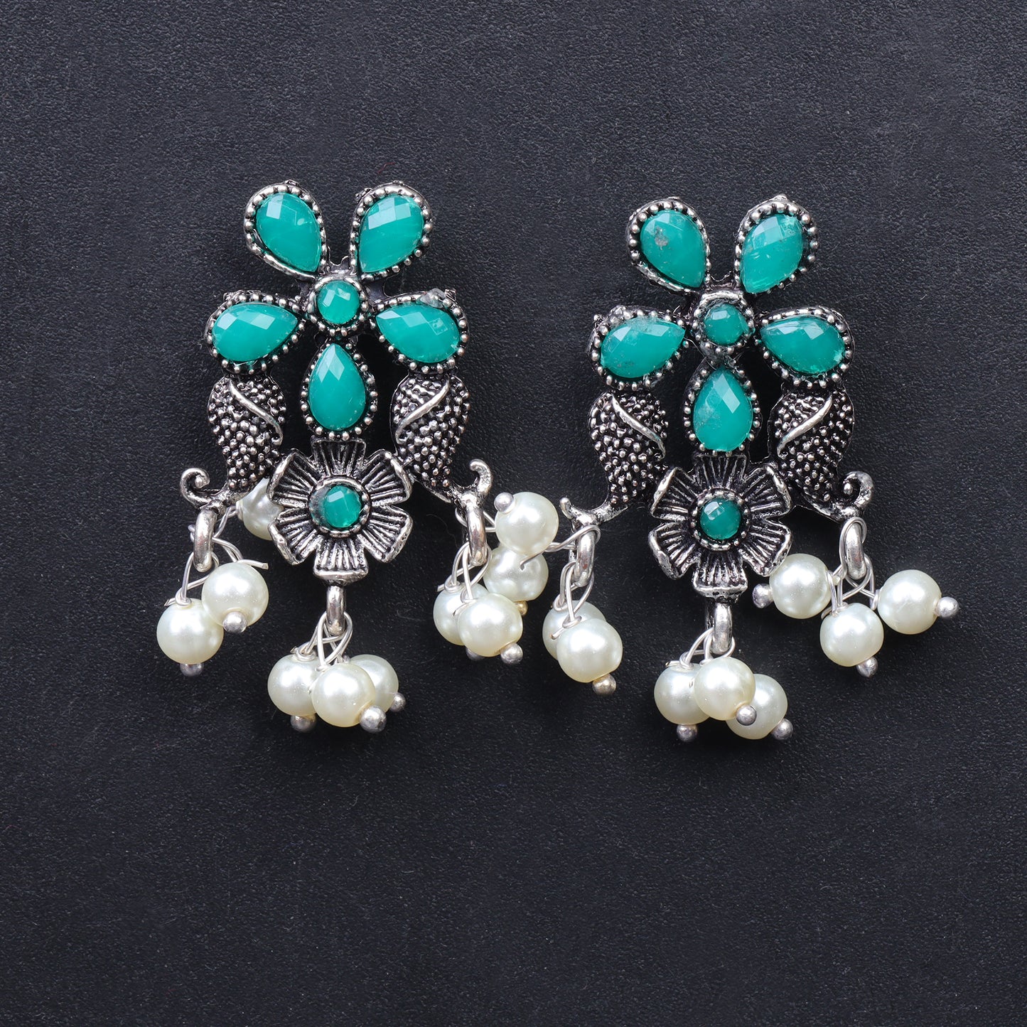 Floral Drop stud earrings (Green)