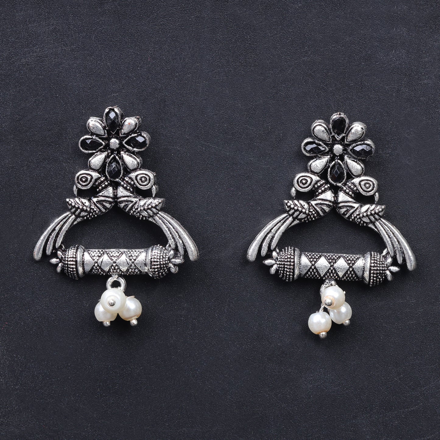Tweet and bloom stud earring (Black)
