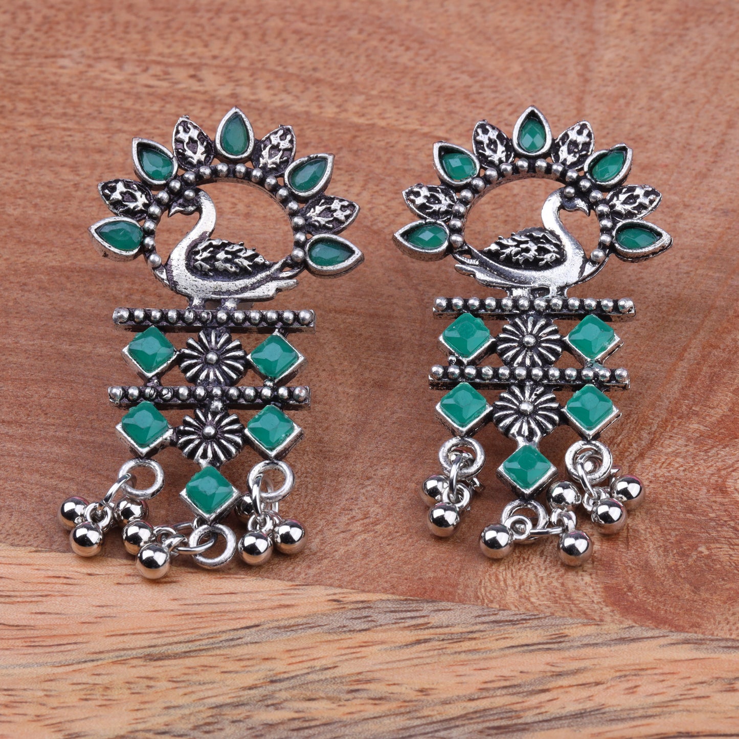 Marsh Muse dangler earring (Green)