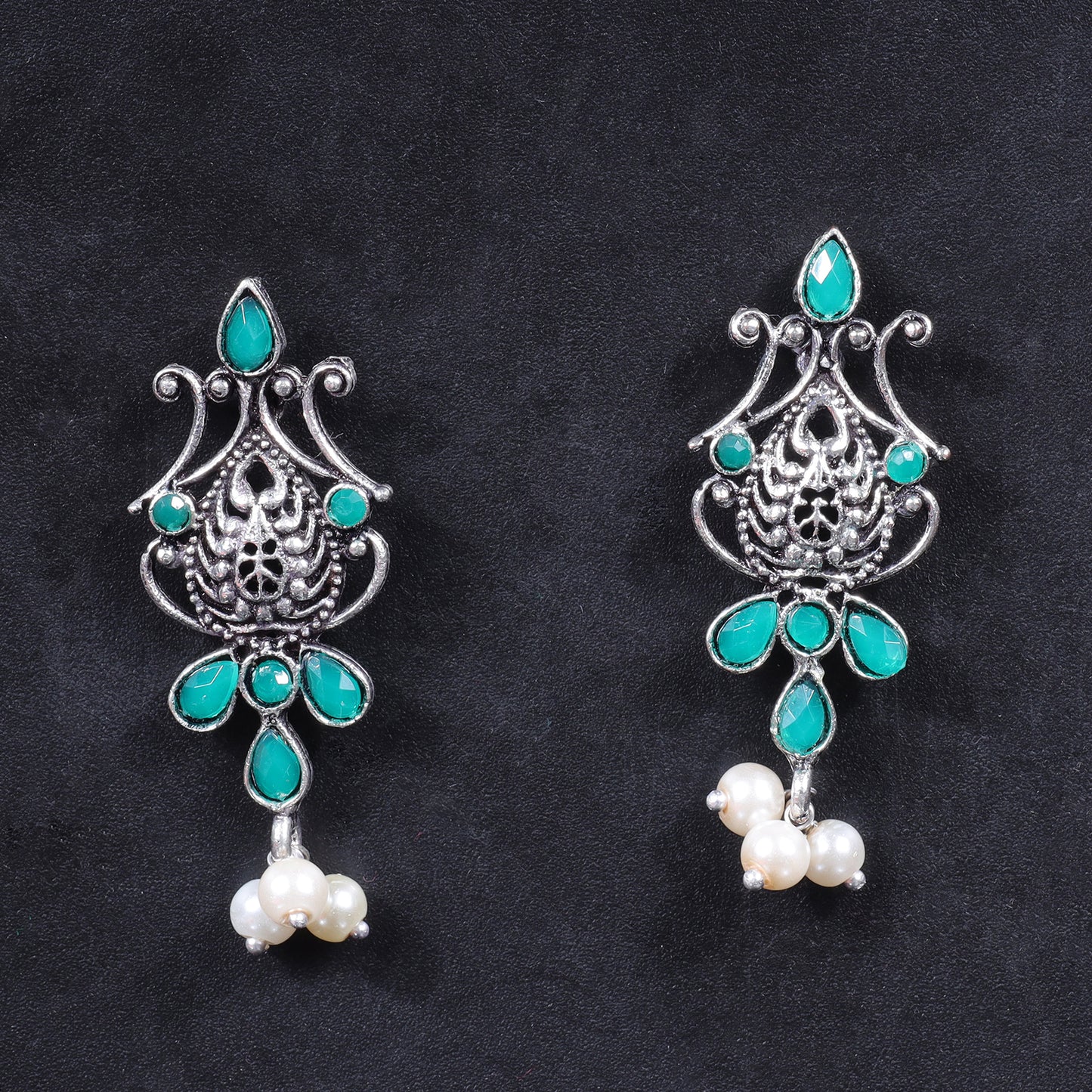 Flower motif hanging pearls dangler earring (Green)