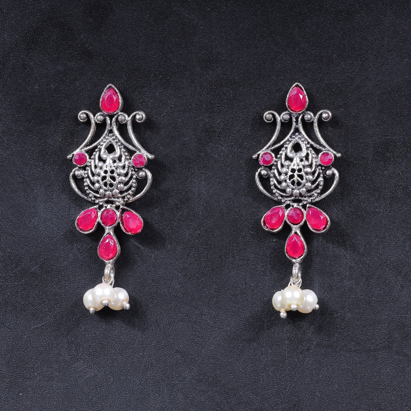 Flower motif hanging pearls dangler earring (Red)