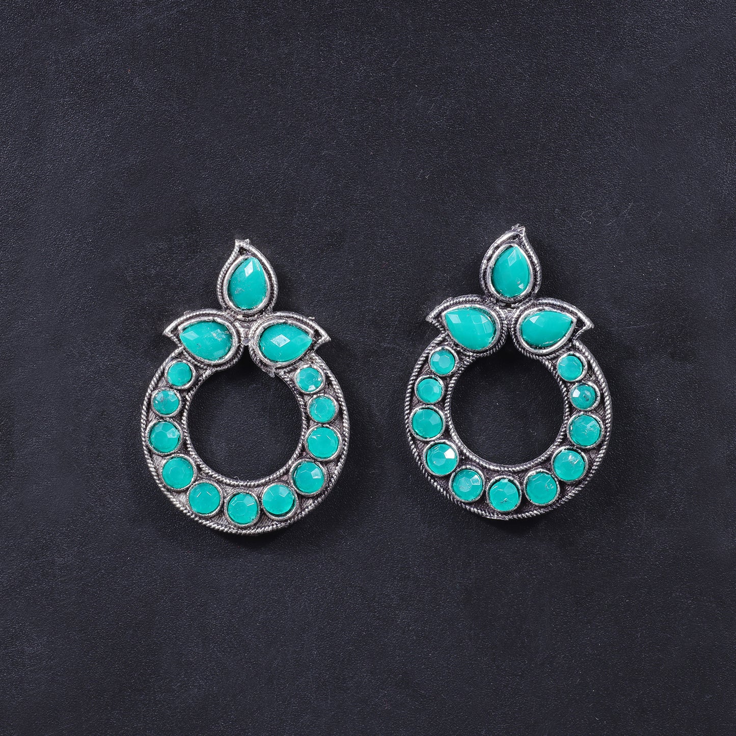 Petal Mandal stud earrings (Green)