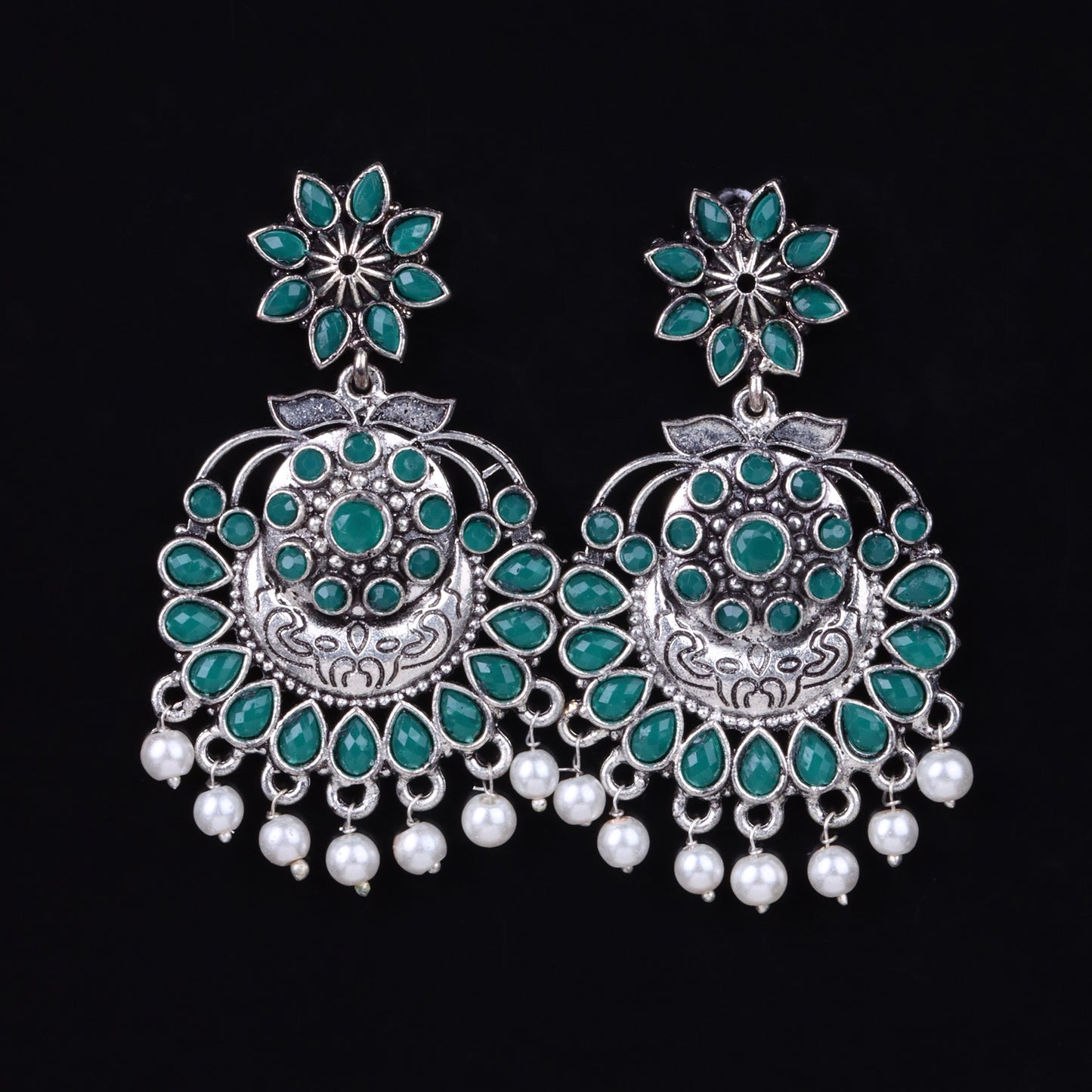 Little Petal dangler earrings (Green)