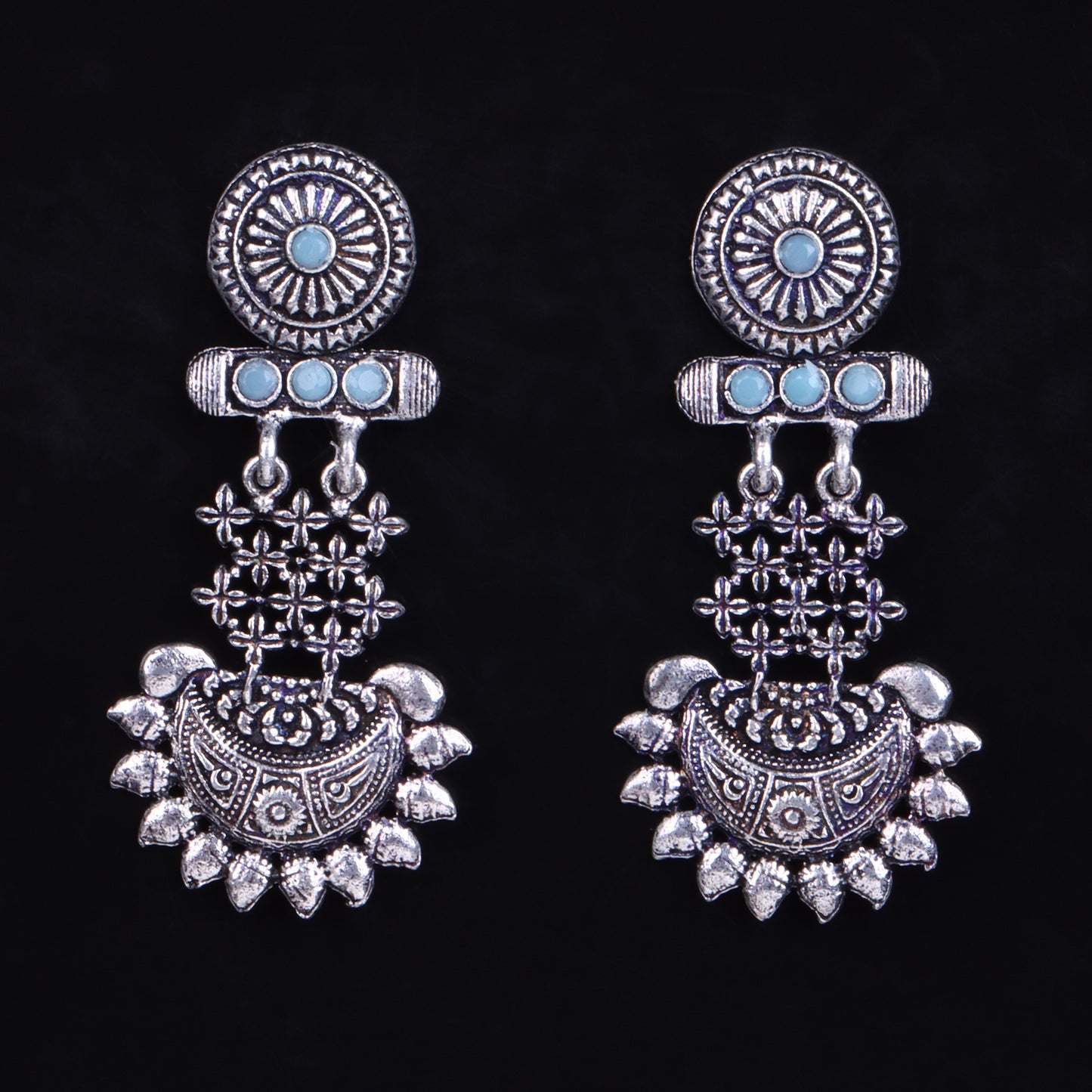 Enchanted Swing dangler earring (Mint)