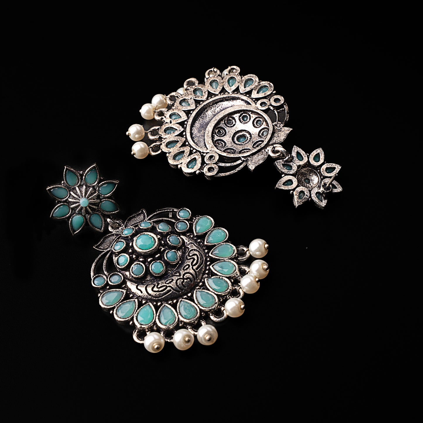 Little Petal dangler earrings (Mint)