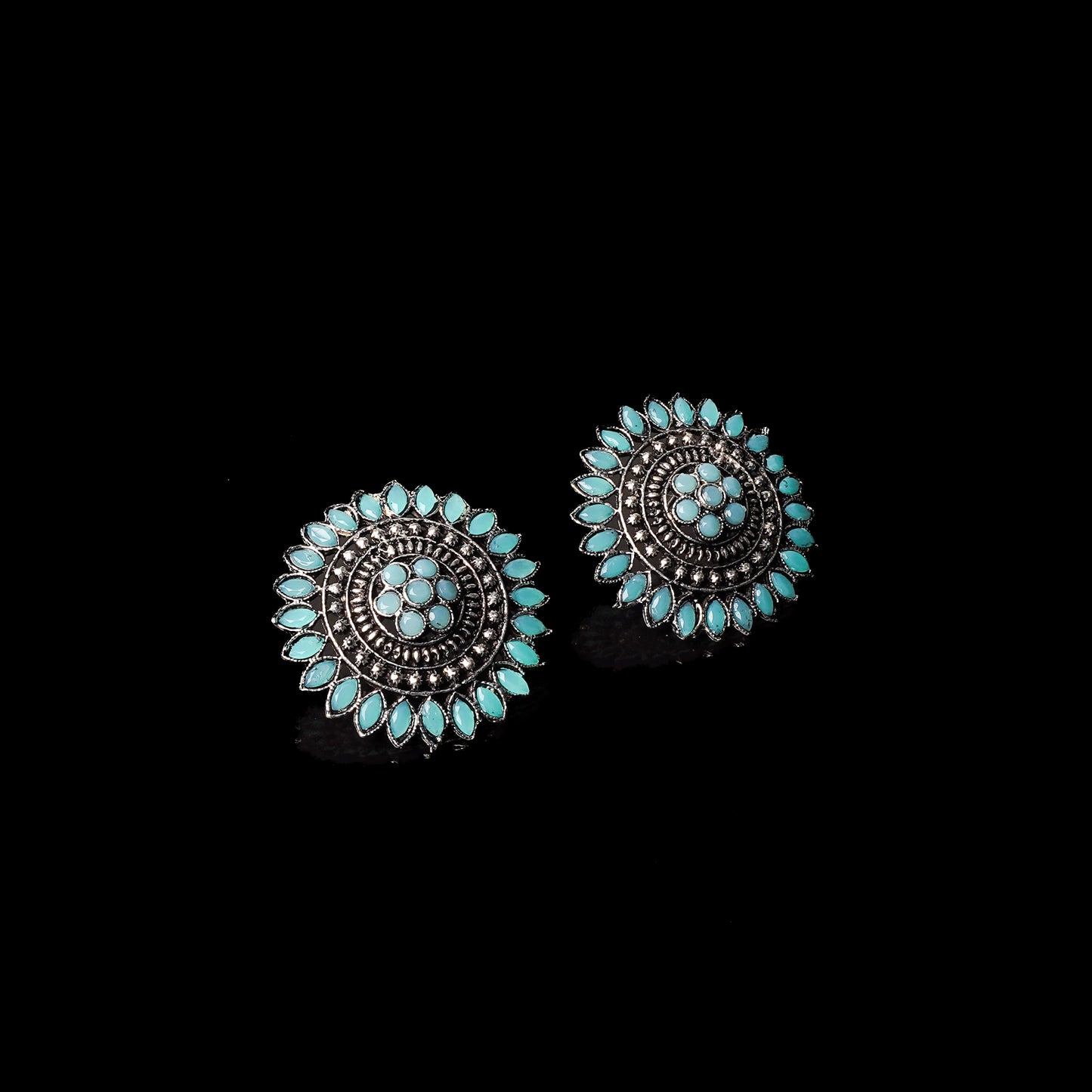 Traditional twish stud earring (Mint)