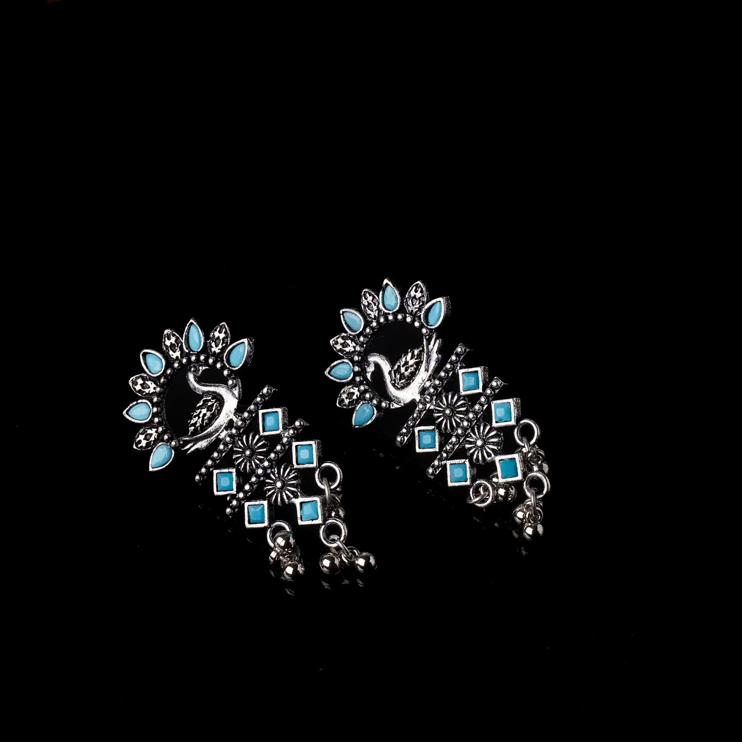 Marsh Muse dangler earring (Sky Blue)
