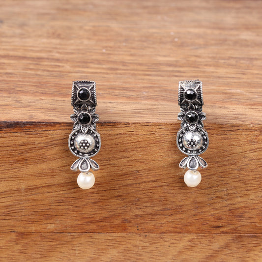 Wonderful wildflower oxidised stud earrings (Black)