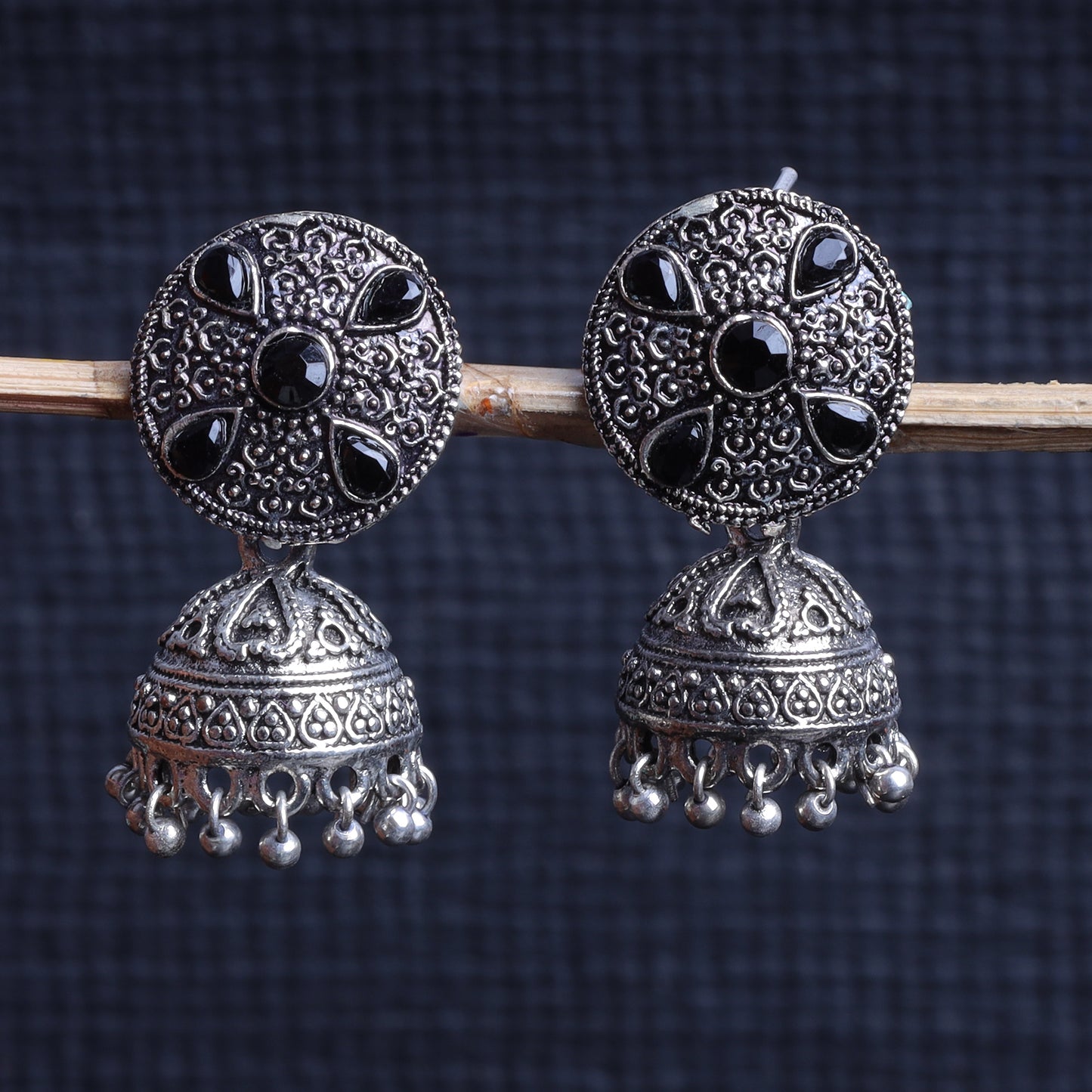 Royal Rajwada Jhumka earrings (Black)