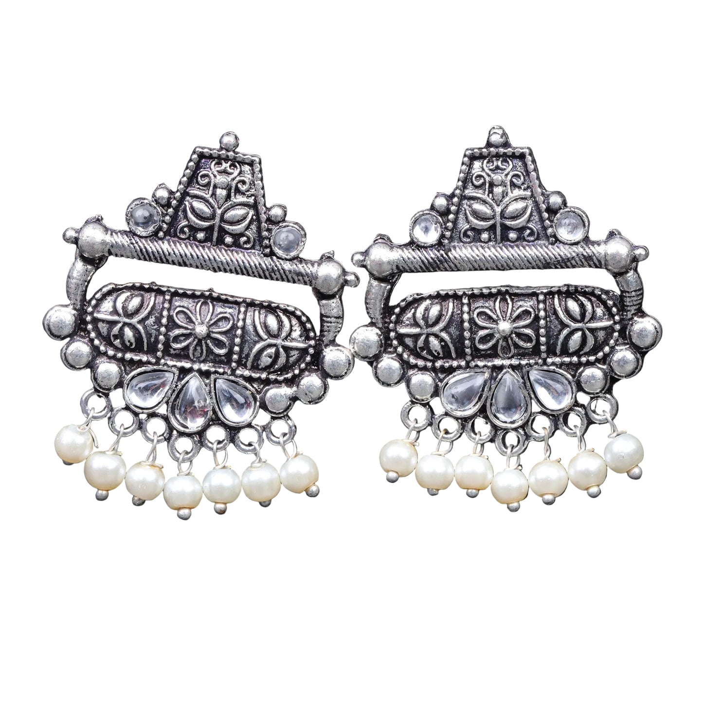 Floral Carved pearl stud earring (White)