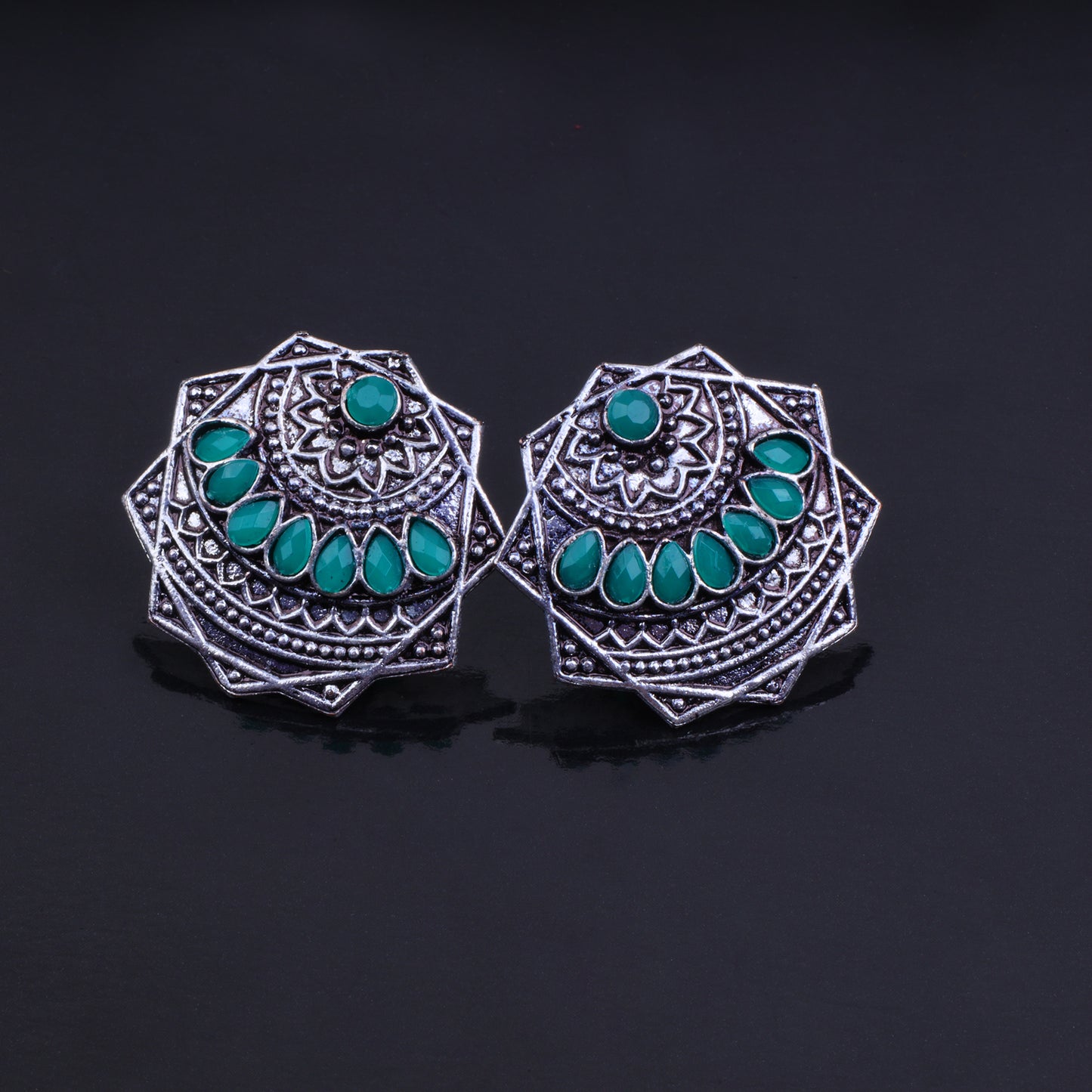 Mandala Hexa stud earrings (Green)