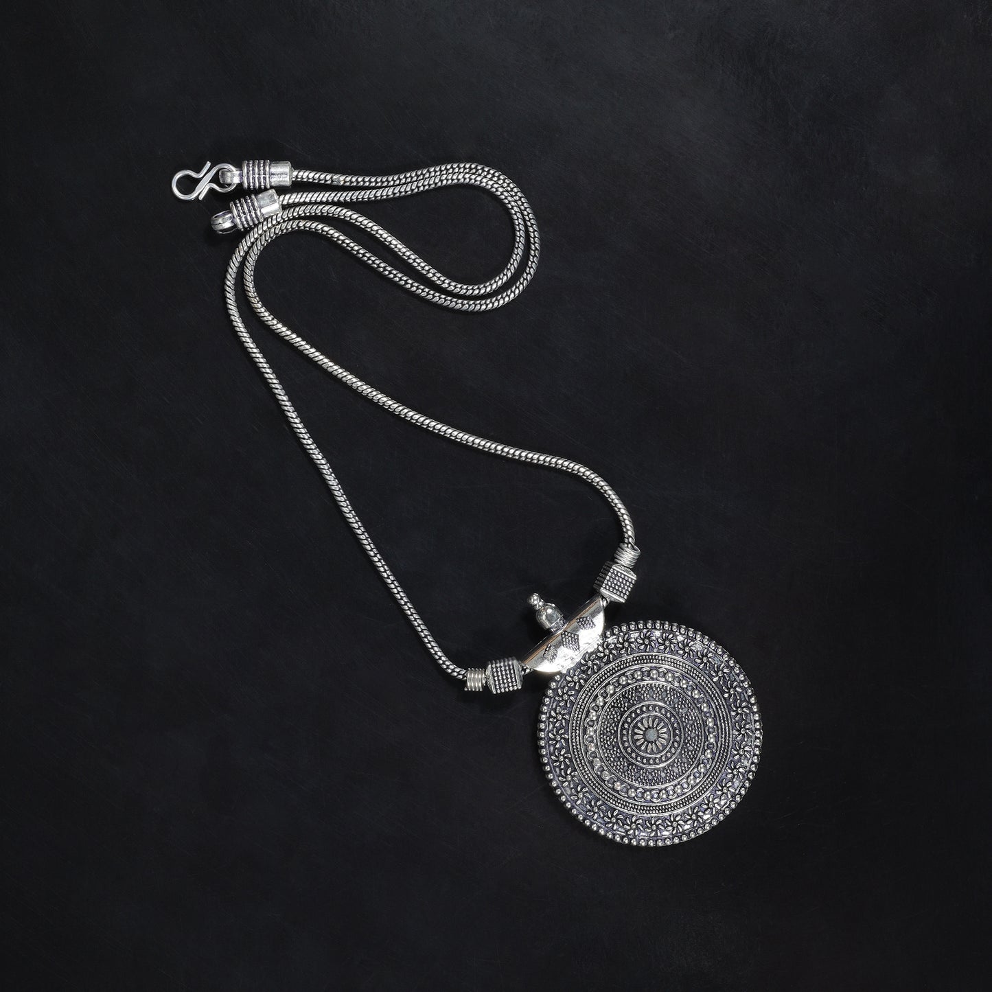 Round Pendent Chain Set