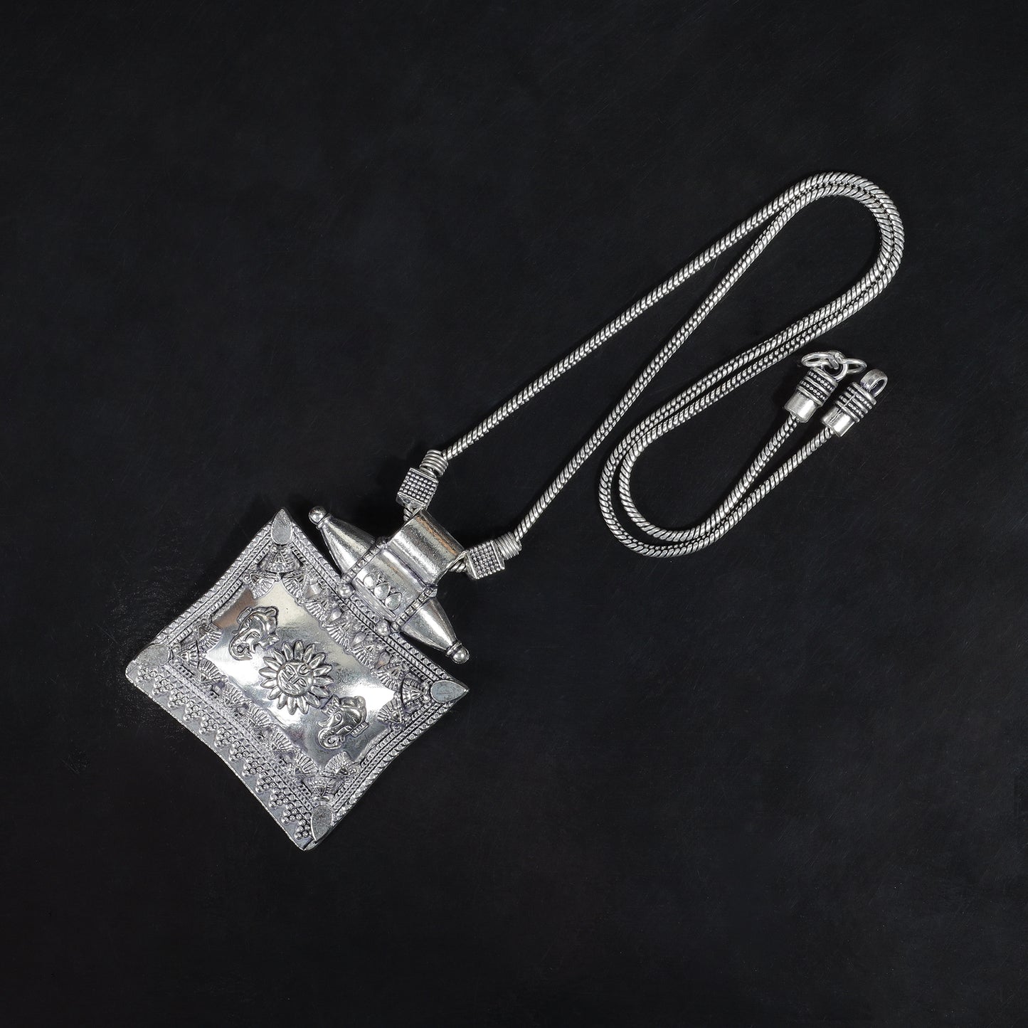 Sacred devine ganesh oxidized chain neckpiece (Silver)