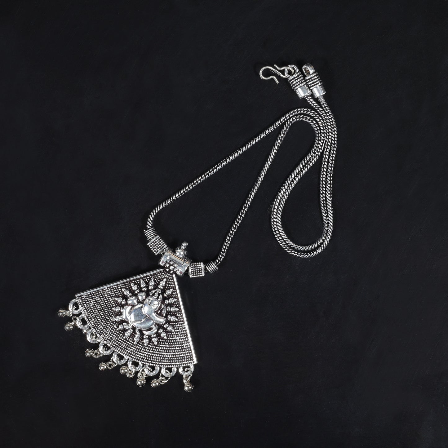 Ganpati icon oxidized chain neckpiece (Silver)