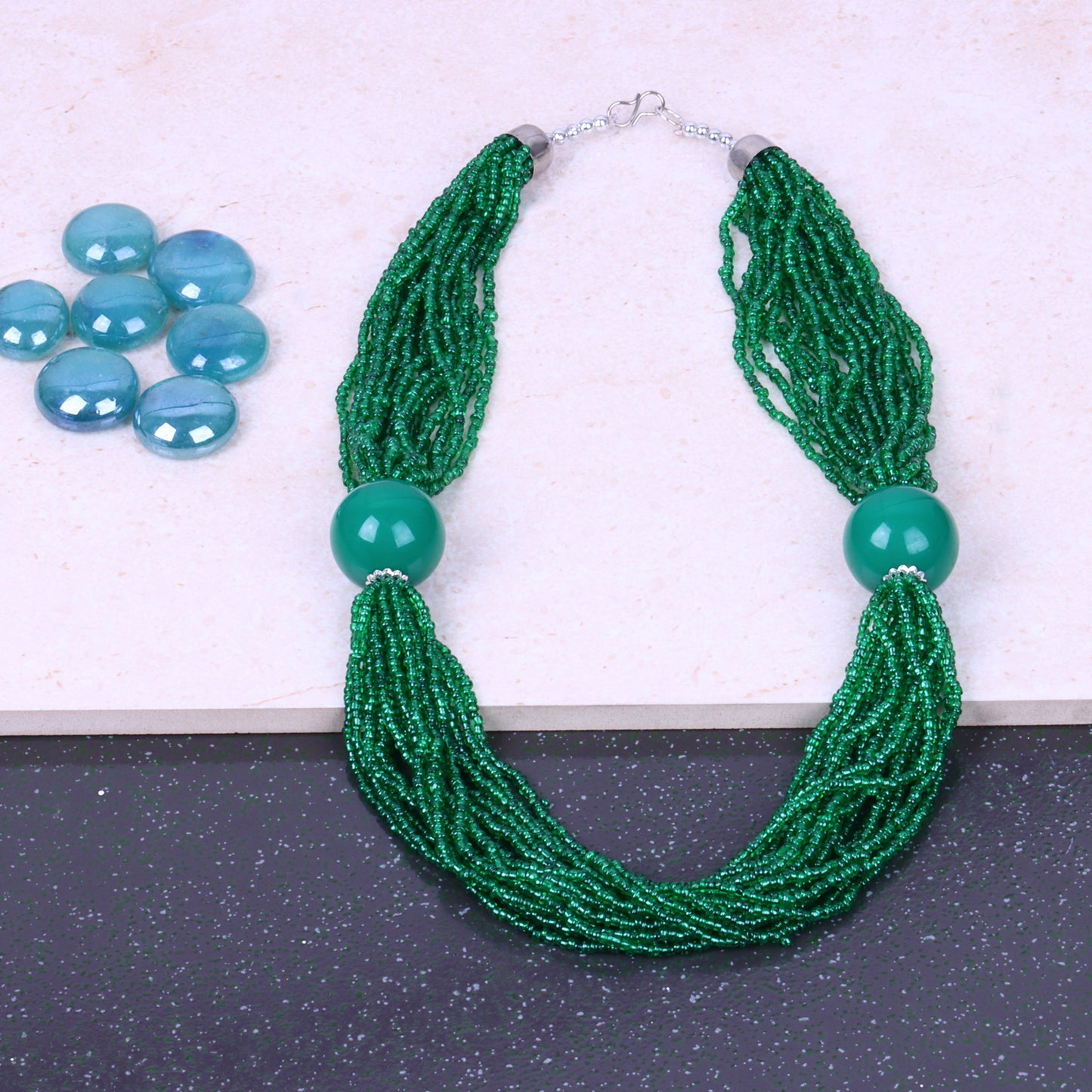 Ever-green beaded neckpiece