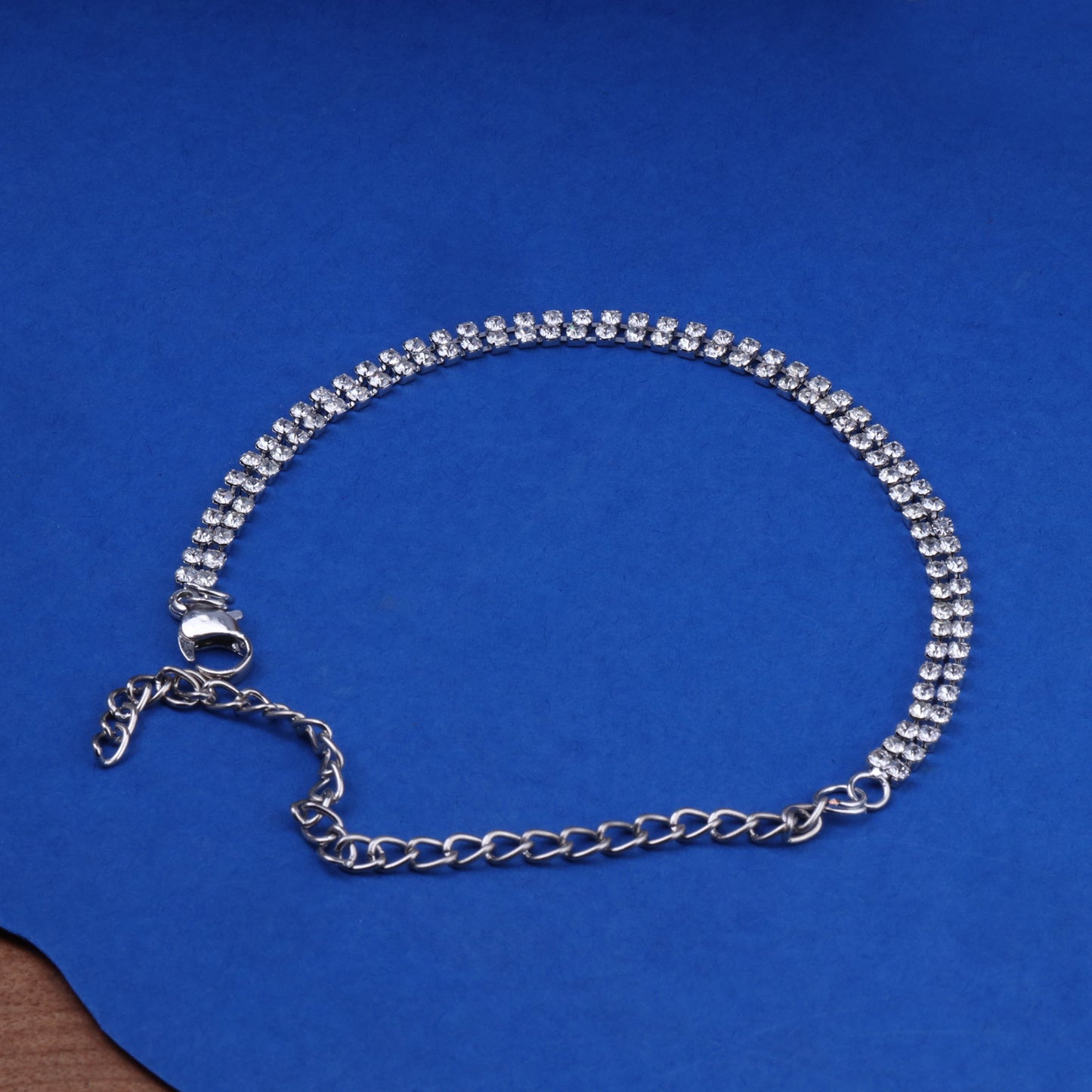 Sleek sparkle stone studded bracelet (White)