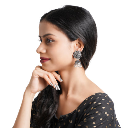 Sooraj radiance pearl jhumki earring (Black)