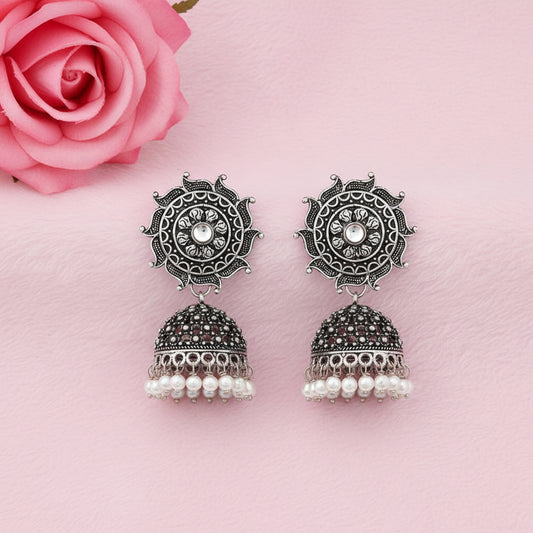 Sooraj radiance pearl jhumki earring (White)