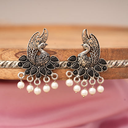 Peacock pearls studds earrings (Black)