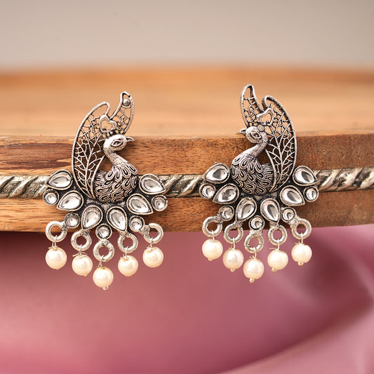 Peacock pearls studds earrings (White)