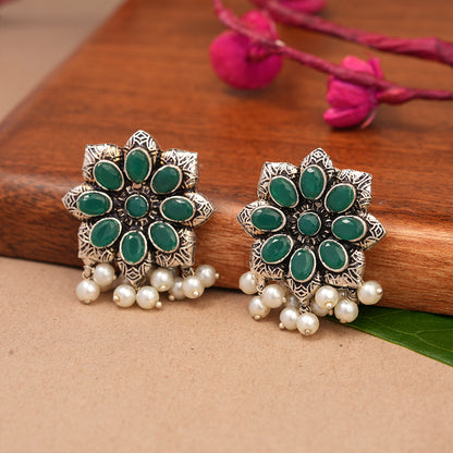 Jugni vibrant stud earrings (Green)