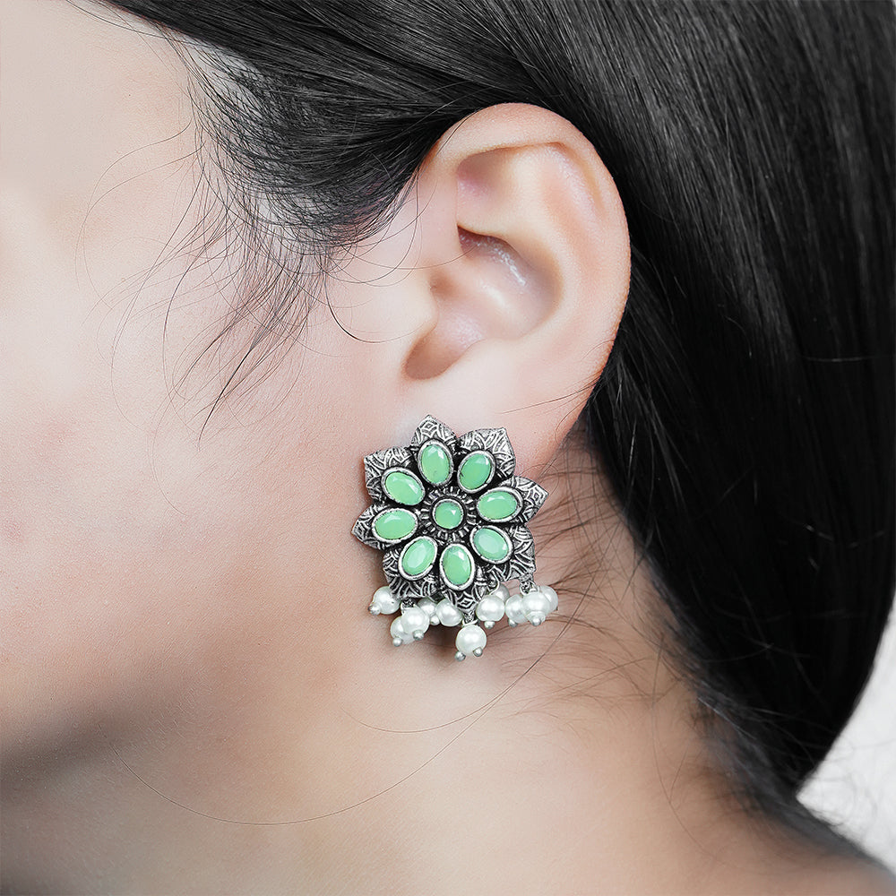 Jugni vibrant stud earrings (Pista)