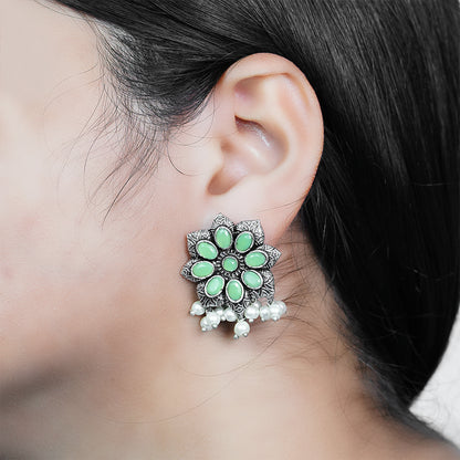 Jugni vibrant stud earrings (Pista)