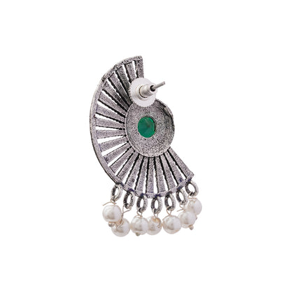 Bloom Arc pearl stud earring (Green)