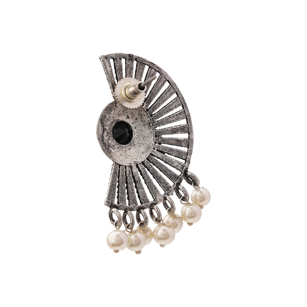 Bloom Arc pearl stud earring (Black)