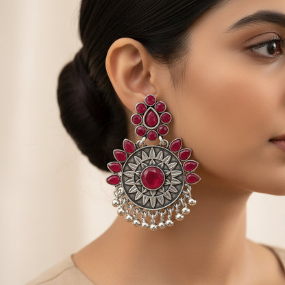Timeless Royal dangler earring (Red)