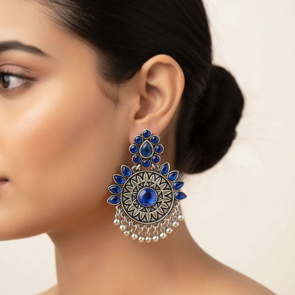 Timeless Royal dangler earring (Blue)