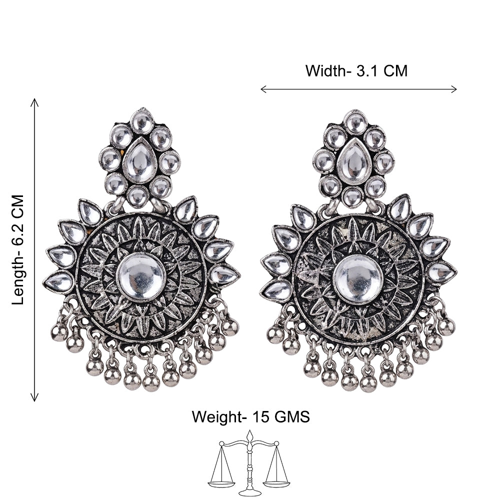 Timeless Royal dangler earring (White)