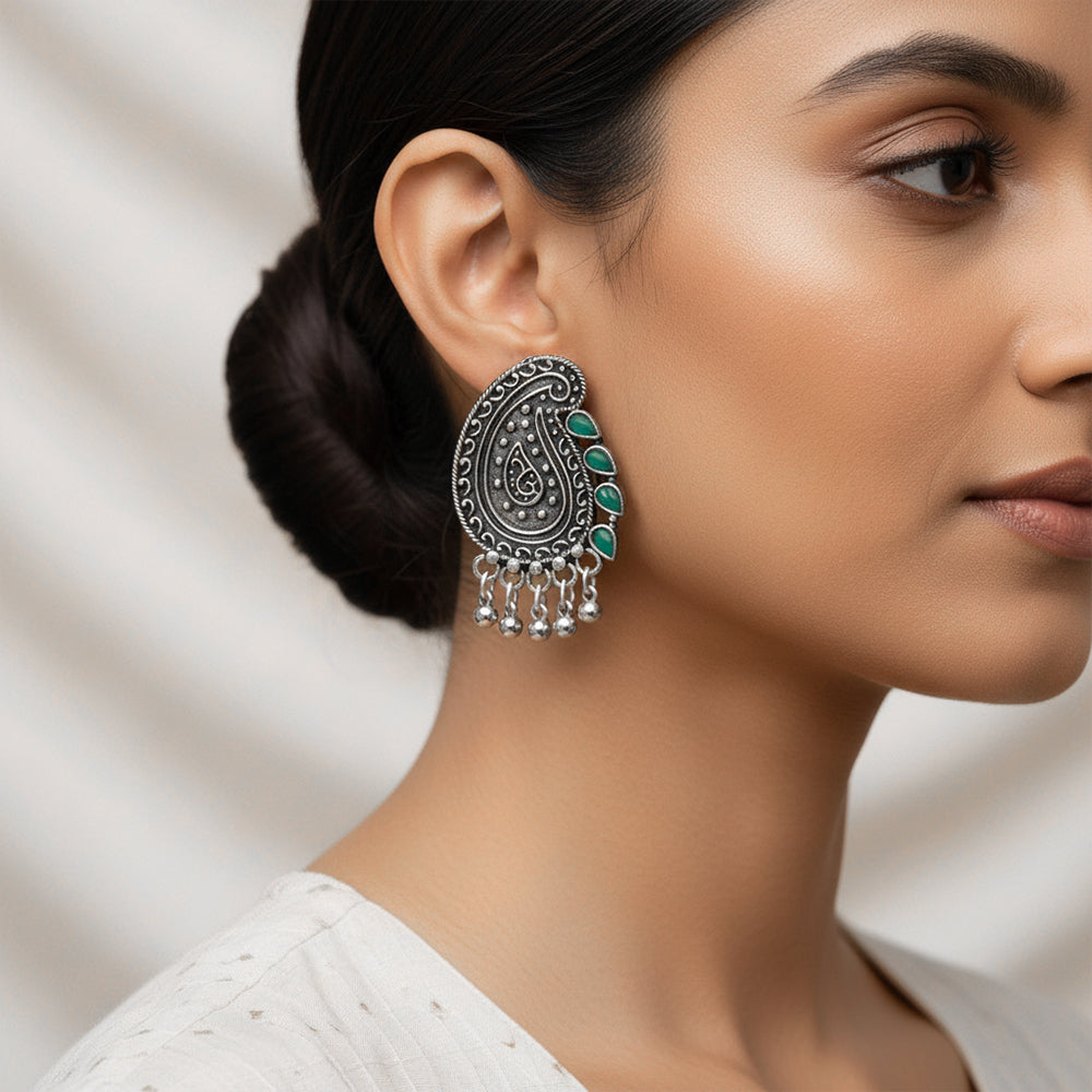 Curve and bloom stud earring (Green)