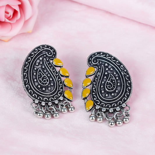 Curve and bloom stud earring (Yellow)