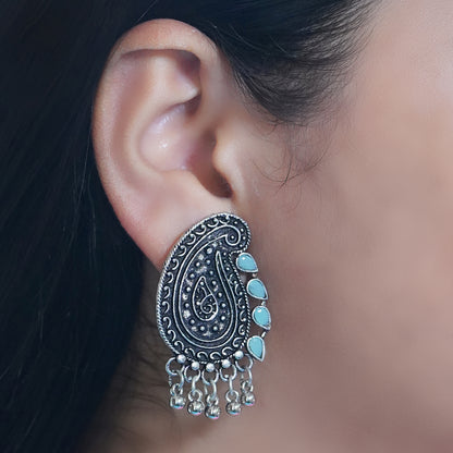 Curve and bloom stud earring (Mint)