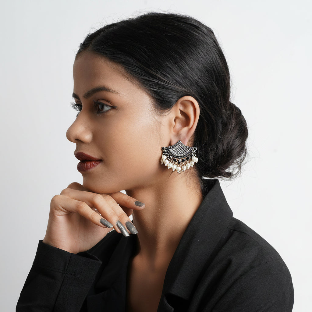 Royal Potli stud earrings (Black)