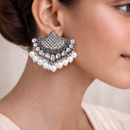 Royal Potli stud earrings (White)
