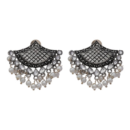 Royal Potli stud earrings (White)
