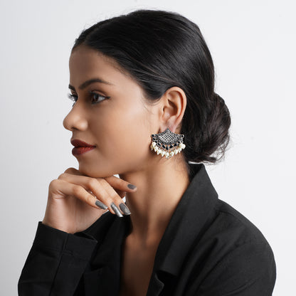 Royal Potli stud earrings (Black)