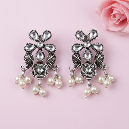 Floral Drop stud earrings (White)