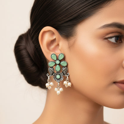 Floral Drop stud earrings (Pista)