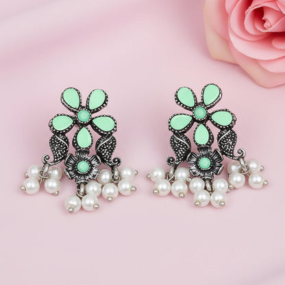 Floral Drop stud earrings (Pista)