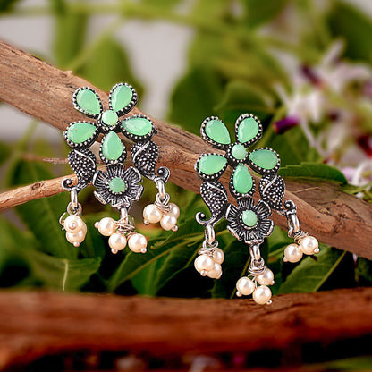 Floral Drop stud earrings (Pista)