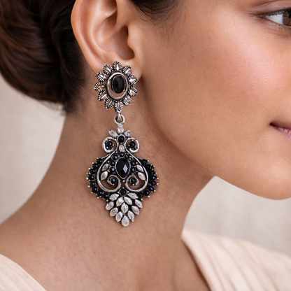 Heritage Paisley Dangler earrings (Black)