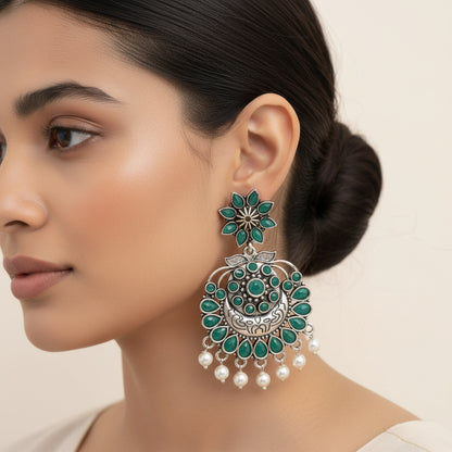 Little Petal dangler earrings (Green)