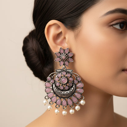 Little Petal dangler earrings (Baby Pink)