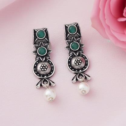 Wonderful wildflower oxidised stud earrings (Green)