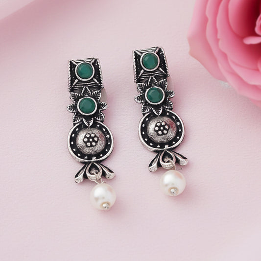 Wonderful wildflower oxidised stud earrings (Green)